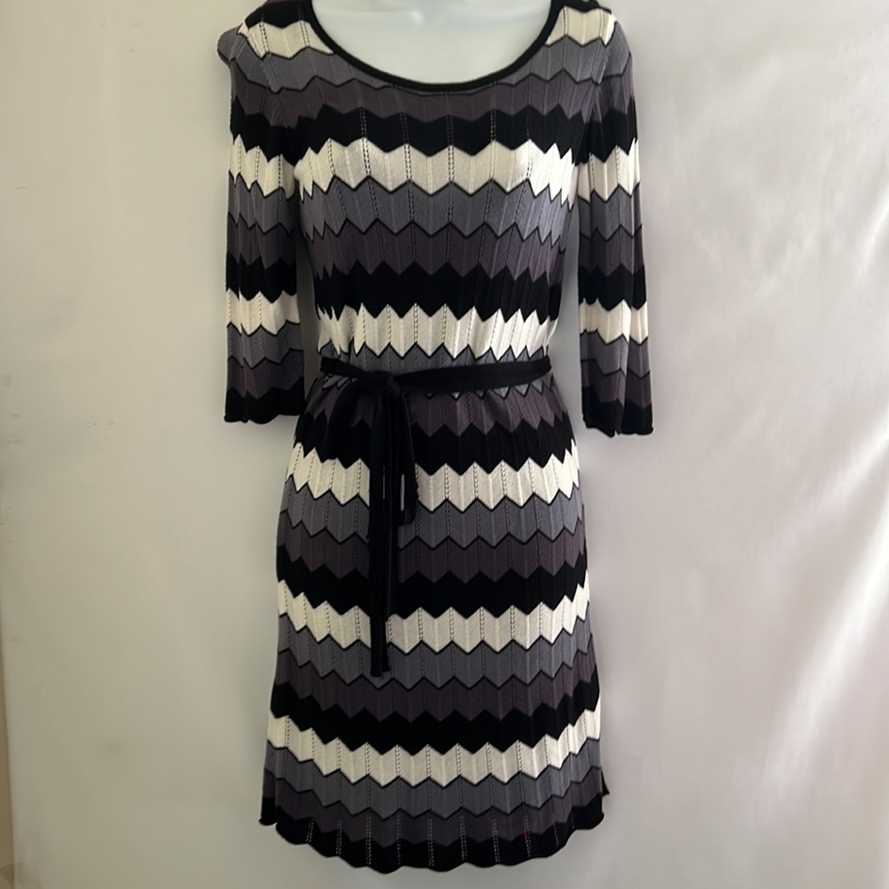 Danny and Nicole Black and White Knit Feel Dress with Lining